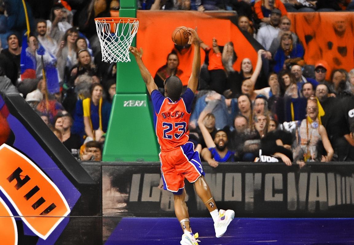 76人与爵士巅峰对决：篮球传奇之夜回顾